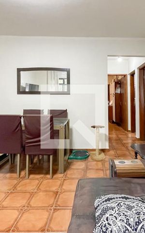 Casa à venda com 280m², 2 quartos e 2 vagas Casa à venda com 280m², 2 quartos e 2 vagasSala