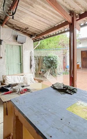 Casa à venda com 280m², 2 quartos e 2 vagas Casa à venda com 280m², 2 quartos e 2 vagasÁrea - Churrasqueira