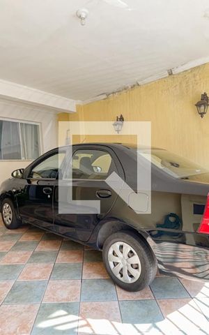 Casa à venda com 170m², 3 quartos e 2 vagas Casa à venda com 170m², 3 quartos e 2 vagasGaragem