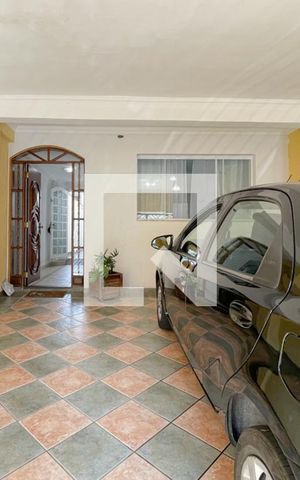 Casa à venda com 170m², 3 quartos e 2 vagas Casa à venda com 170m², 3 quartos e 2 vagasGaragem