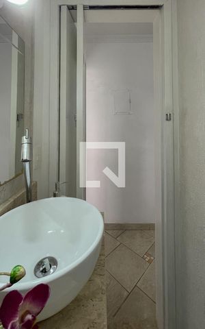 Casa à venda com 170m², 3 quartos e 2 vagas Casa à venda com 170m², 3 quartos e 2 vagasLavabo