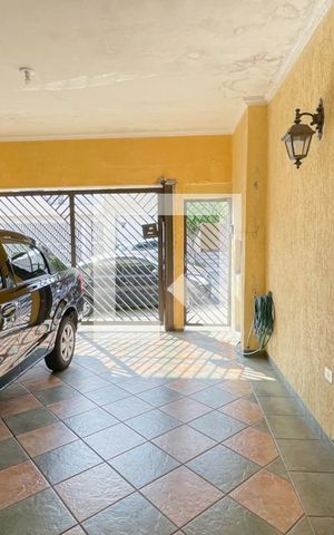 Casa à venda com 170m², 3 quartos e 2 vagas Casa à venda com 170m², 3 quartos e 2 vagasGaragem