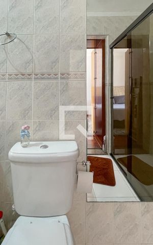 Casa à venda com 170m², 3 quartos e 2 vagas Casa à venda com 170m², 3 quartos e 2 vagasBanheiro - Suíte