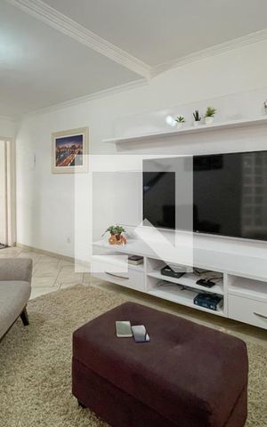 Casa à venda com 170m², 3 quartos e 2 vagas Casa à venda com 170m², 3 quartos e 2 vagasSala