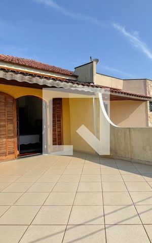Casa à venda com 170m², 3 quartos e 2 vagas Casa à venda com 170m², 3 quartos e 2 vagasSacada - Suíte