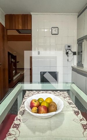 Casa à venda com 432m², 4 quartos e 6 vagas Casa à venda com 432m², 4 quartos e 6 vagasCopa