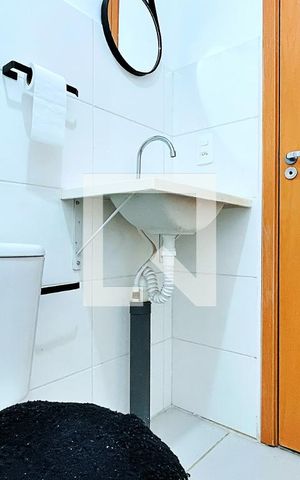 Apartamento para alugar com 48m², 2 quartos e 1 vaga Apartamento para alugar com 48m², 2 quartos e 1 vagaBanheiro