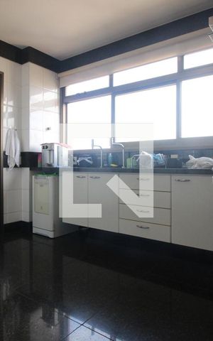 Apartamento à venda com 276m², 4 quartos e 4 vagasCozinha 