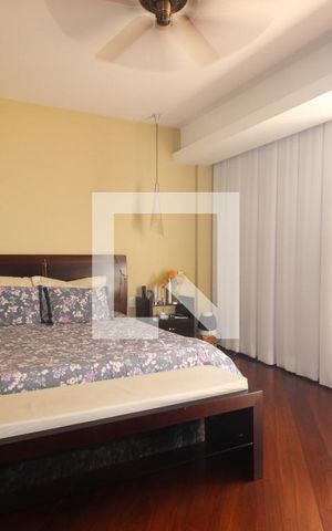 Apartamento à venda com 276m², 4 quartos e 4 vagasQuarto 