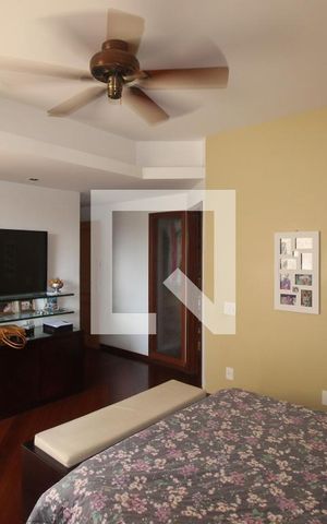 Apartamento à venda com 276m², 4 quartos e 4 vagasQuarto 