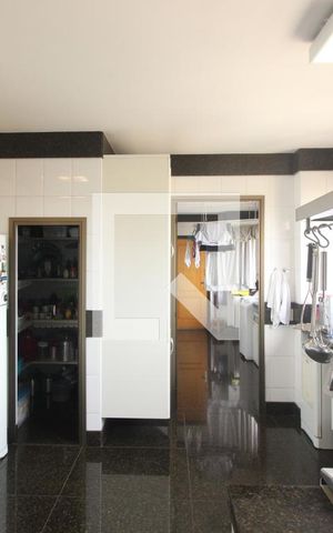 Apartamento à venda com 276m², 4 quartos e 4 vagasCozinha 