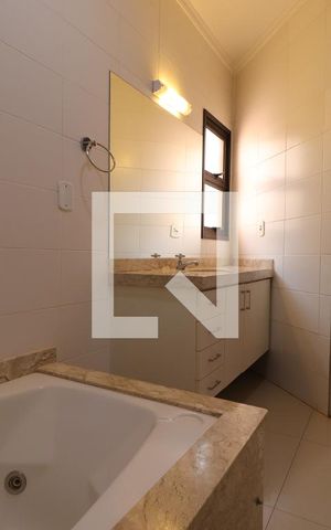 Apartamento para alugar com 176m², 4 quartos e 2 vagasBanheiro da Suíte 3