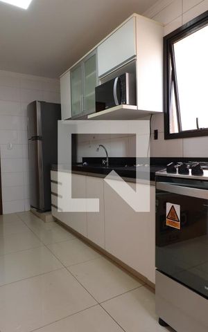 Apartamento para alugar com 176m², 4 quartos e 2 vagasCozinha