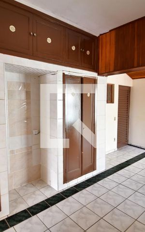 Casa à venda com 395m², 3 quartos e 2 vagasCozinha - Armários