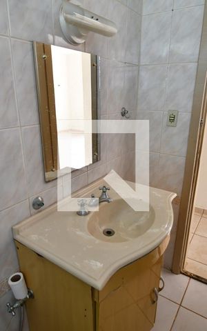 Casa à venda com 395m², 3 quartos e 2 vagasBanheiro 2