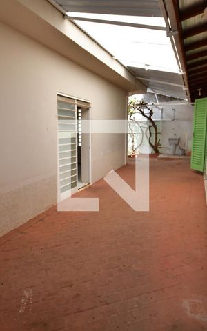 Casa à venda com 395m², 3 quartos e 2 vagasQuintal