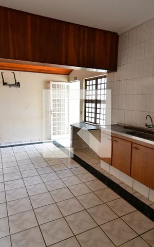 Casa à venda com 395m², 3 quartos e 2 vagasCozinha