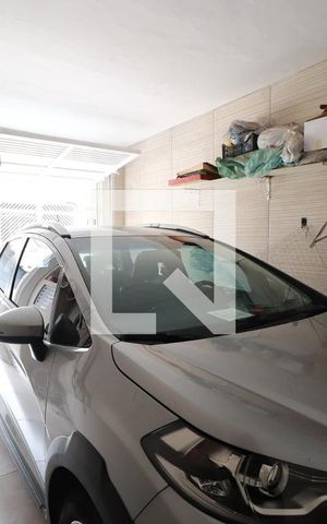 Casa à venda com 76m², 2 quartos e 1 vagaGaragem