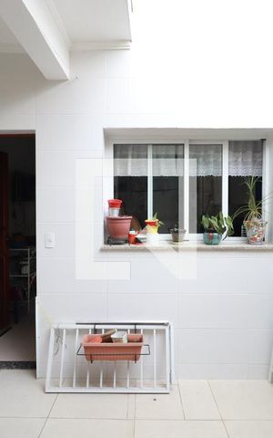 Casa à venda com 76m², 2 quartos e 1 vagaÁrea de Serviço