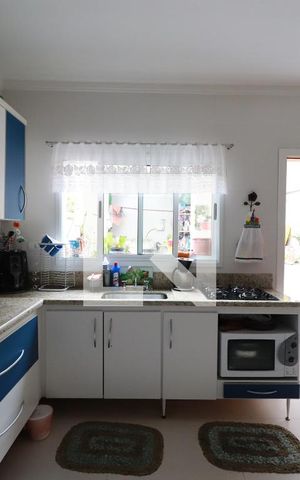 Casa à venda com 76m², 2 quartos e 1 vagaCozinha