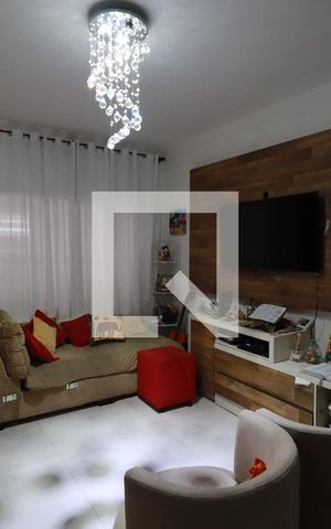 Casa à venda com 76m², 2 quartos e 1 vagaSala