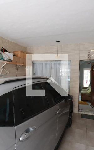 Casa à venda com 76m², 2 quartos e 1 vagaGaragem