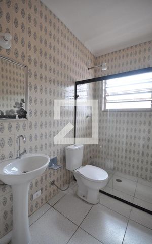 Apartamento para alugar com 94m², 2 quartos e sem vagaBanheiro