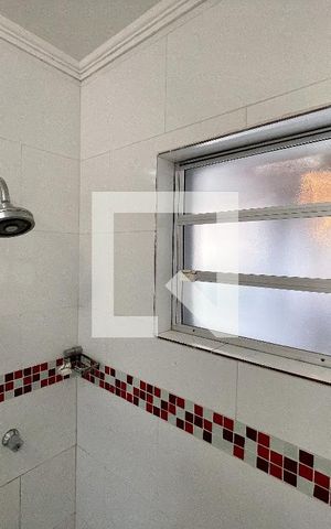 Casa para alugar com 199m², 3 quartos e 3 vagas Casa para alugar com 199m², 3 quartos e 3 vagasBanheiro