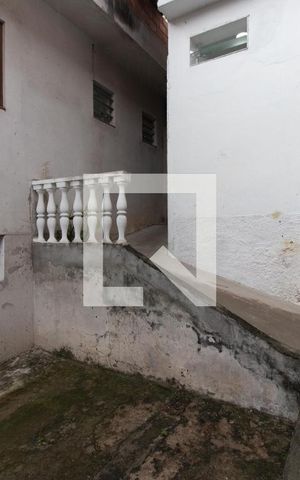 Casa à venda com 216m², 3 quartos e 2 vagas Casa à venda com 216m², 3 quartos e 2 vagasQuintal