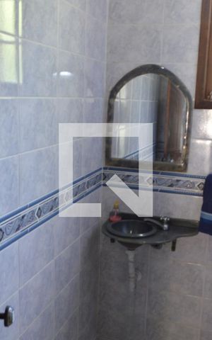 Casa de condomínio à venda com 690m², 5 quartos e 4 vagas Casa de condomínio à venda com 690m², 5 quartos e 4 vagasBanheiro