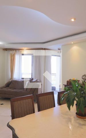 Apartamento à venda com 134m², 3 quartos e 2 vagas Apartamento à venda com 134m², 3 quartos e 2 vagasSala
