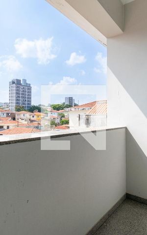 Casa à venda com 455m², 4 quartos e 6 vagas Casa à venda com 455m², 4 quartos e 6 vagasVaranda da Suíte 2