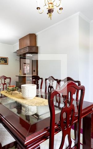 Casa à venda com 455m², 4 quartos e 6 vagas Casa à venda com 455m², 4 quartos e 6 vagasSala de Jantar