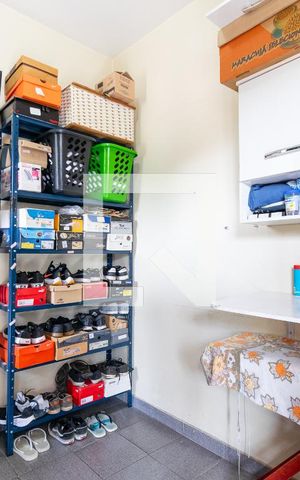 Casa à venda com 455m², 4 quartos e 6 vagas Casa à venda com 455m², 4 quartos e 6 vagasQuarto de Serviço