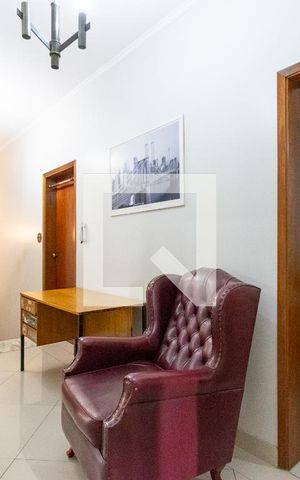 Casa à venda com 455m², 4 quartos e 6 vagas Casa à venda com 455m², 4 quartos e 6 vagasHall dos quartos