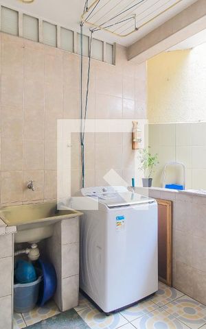 Casa à venda com 78m², 3 quartos e 1 vaga Casa à venda com 78m², 3 quartos e 1 vagaÁrea de Serviço