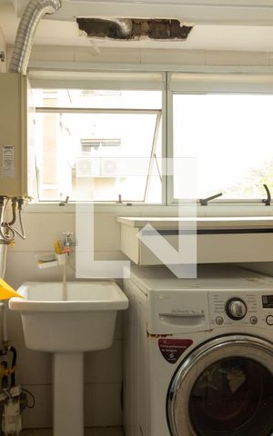Apartamento à venda com 182m², 4 quartos e 3 vagas Apartamento à venda com 182m², 4 quartos e 3 vagasÁrea de Serviço