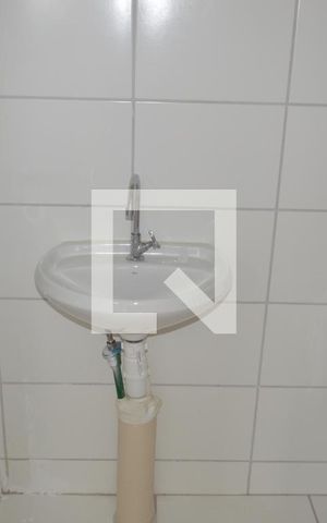 Apartamento para alugar com 39m², 2 quartos e sem vagaBanheiro