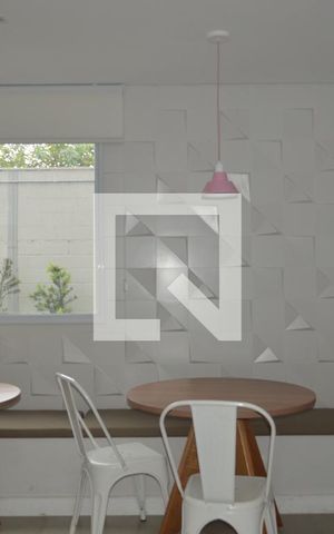 Apartamento para alugar com 39m², 2 quartos e sem vagaÁrea comum