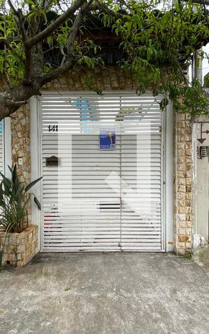 Casa para alugar com 50m², 1 quarto e sem vaga Casa para alugar com 50m², 1 quarto e sem vagaFachada + plaquinha