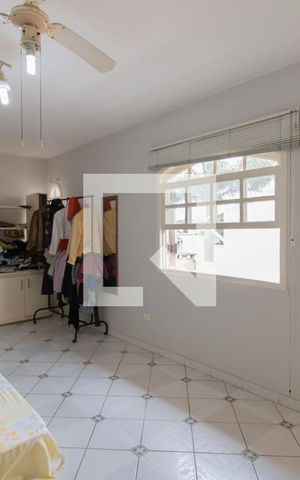 Casa para alugar com 450m², 4 quartos e 4 vagas Casa para alugar com 450m², 4 quartos e 4 vagasEdícula