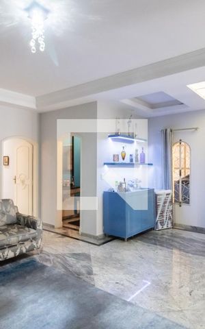 Casa para alugar com 450m², 4 quartos e 4 vagas Casa para alugar com 450m², 4 quartos e 4 vagasSala