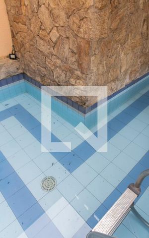Casa para alugar com 450m², 4 quartos e 4 vagas Casa para alugar com 450m², 4 quartos e 4 vagasPiscina