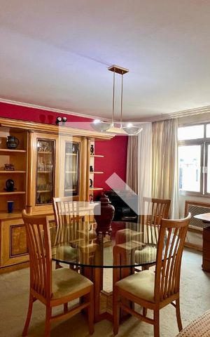 Apartamento à venda com 180m², 3 quartos e 2 vagas Apartamento à venda com 180m², 3 quartos e 2 vagasSala de Jantar