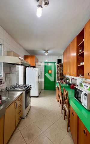 Apartamento à venda com 180m², 3 quartos e 2 vagas Apartamento à venda com 180m², 3 quartos e 2 vagasCozinha
