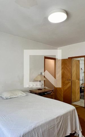 Apartamento à venda com 180m², 3 quartos e 2 vagas Apartamento à venda com 180m², 3 quartos e 2 vagasSuite