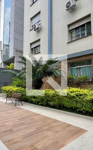 Apartamento à venda com 180m², 3 quartos e 2 vagas Apartamento à venda com 180m², 3 quartos e 2 vagasEntrada