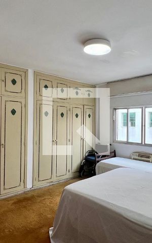 Apartamento à venda com 180m², 3 quartos e 2 vagas Apartamento à venda com 180m², 3 quartos e 2 vagasSuite