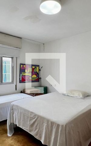 Apartamento à venda com 180m², 3 quartos e 2 vagas Apartamento à venda com 180m², 3 quartos e 2 vagasSuite