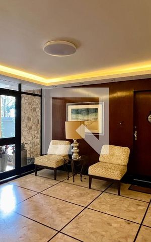 Apartamento à venda com 180m², 3 quartos e 2 vagas Apartamento à venda com 180m², 3 quartos e 2 vagasHall de entrada